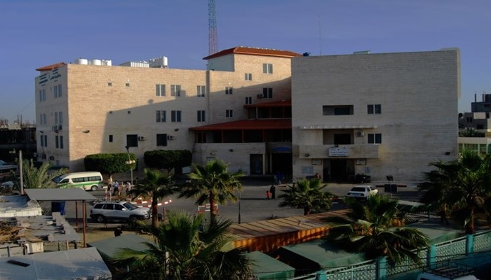  إدارة مستشفى شهداء الأقصى بغزة تعلن تعطل أحد مولدي الكهرباء 