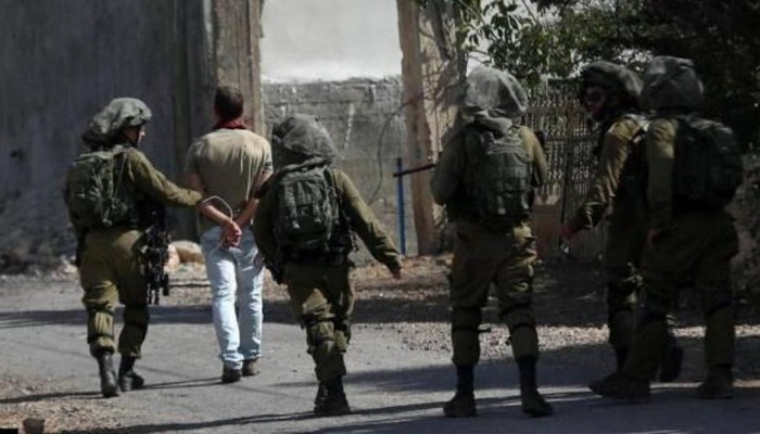 الاحتلال يشن حملة مداهمات واسعة بالضفة ويعتقل عشرات الفلسطينيين
