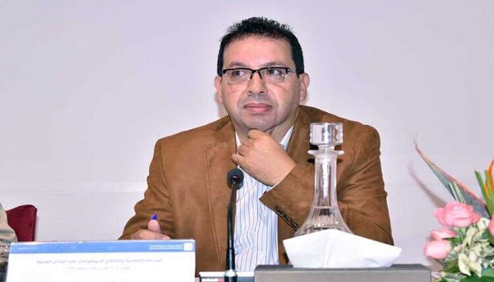 فرنسا.. نهايةُ الجمهورية الخامسة| بقلم: محمد أحمد بنّيس