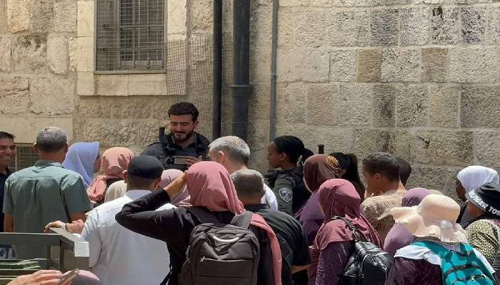 الاحتلال يشدد إجراءاته العسكرية في البلدة القديمة ويمنع العشرات من دخول الأقصى
