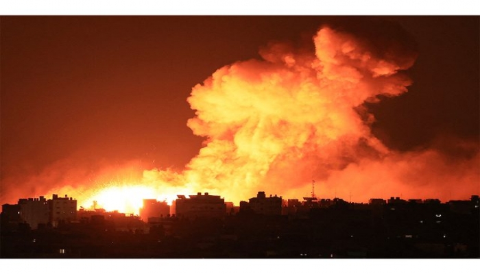 ثلاثة شهداء ومصابون في قصف للاحتلال على مخيم النصيرات
