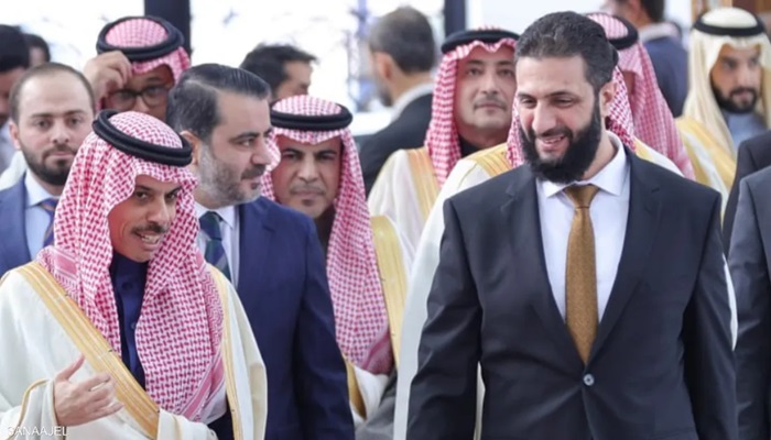 فيصل بن فرحان من دمشق: نناقش رفع العقوبات وآلية لدعم سوريا
