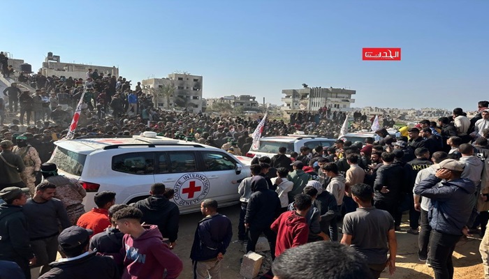 جيش الاحتلال: تسلمنا 7 أسرى من الصليب الأحمر
