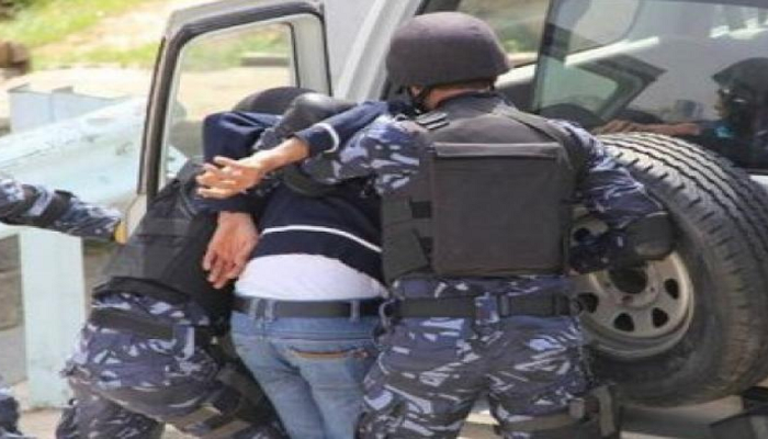 ​الشرطة تضبط 2.5 كيلو من المواد المخدرة في الخليل
