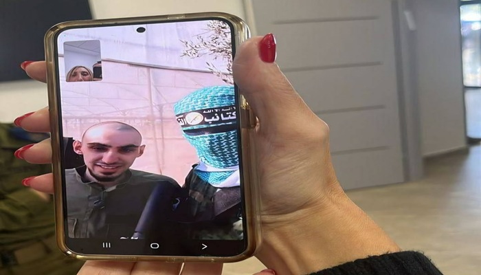 القسام استخدمت شرائح زرعها الاحتلال لتواصل الأسرى وذويهم