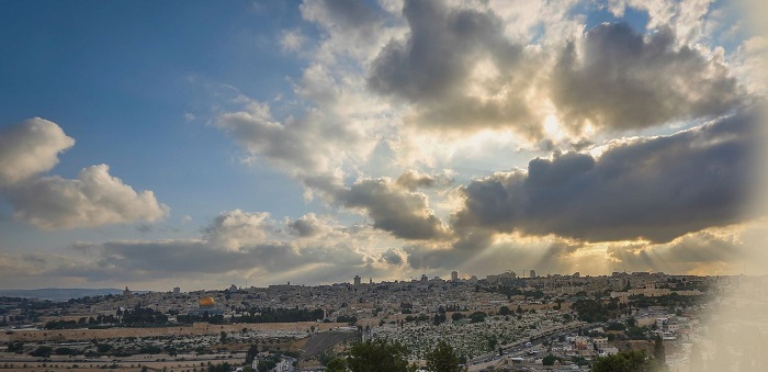 حالة الطقس: الحرارة أدنى من معدلها السنوي العام بقليل
