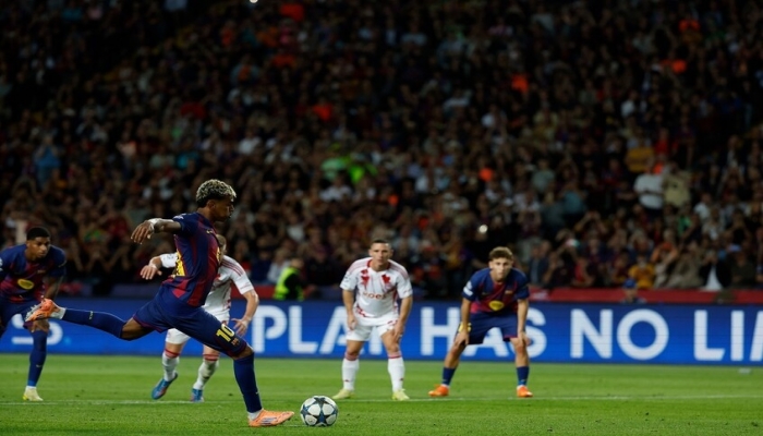 برشلونة يكتسح ضيفه