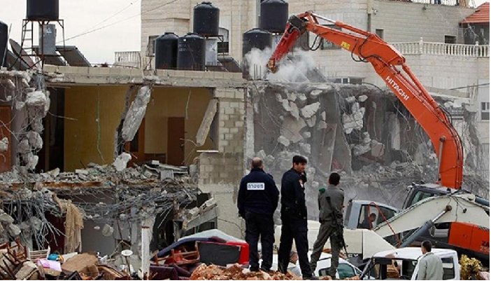 الاحتلال يُسلّم 30