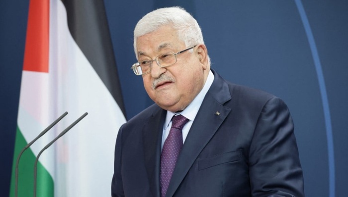 الرئيس عباس يرحب بإعلان الرئيس ترمب وقف الحرب
