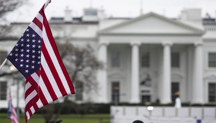 البيت الأبيض يعلق على المحادثات مع كييف