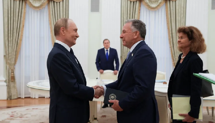 النص الكامل لمكالمة