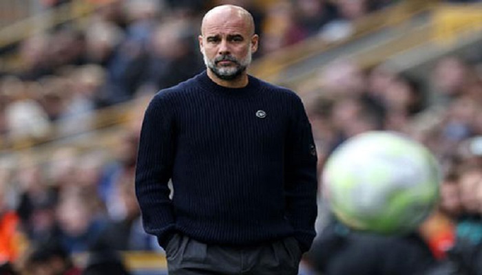 حديث خاص بين غوارديولا