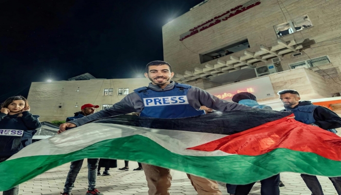 استشهاد الصحفي صالح الجعفراوي على يد عصابات خارجة عن القانون في حي الصبرة بمدينة غزة
