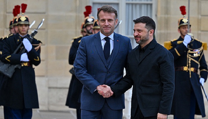زيلينسكي يلتقي ماكرون