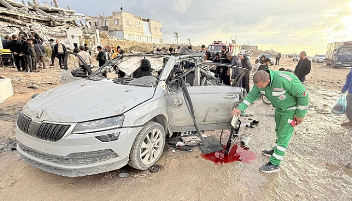 حماس: قصف سيارة مدنية