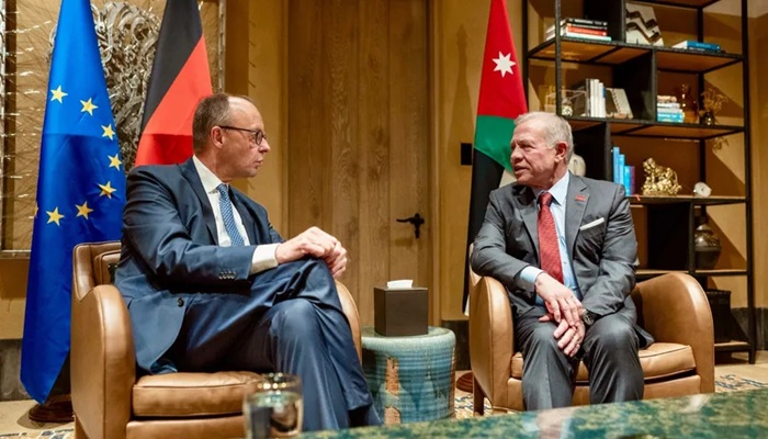 العاهل الأردني والمستشار