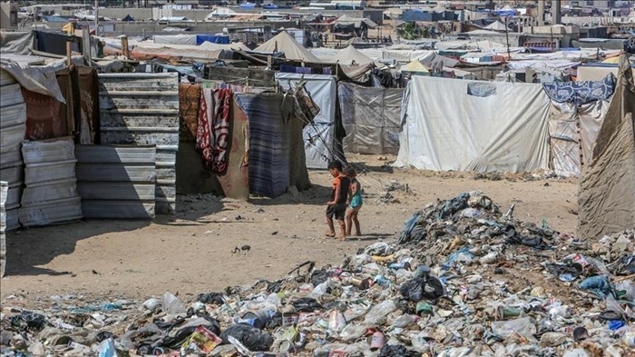 الأونروا: تراكم النفايات في غزة يعرض حياة الناس للخطر
