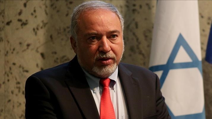 ليبرمان: نتنياهو أمر بتسليح عناصر مرتبطين بـ