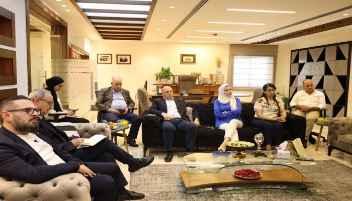 وزيرة شؤون المرأة