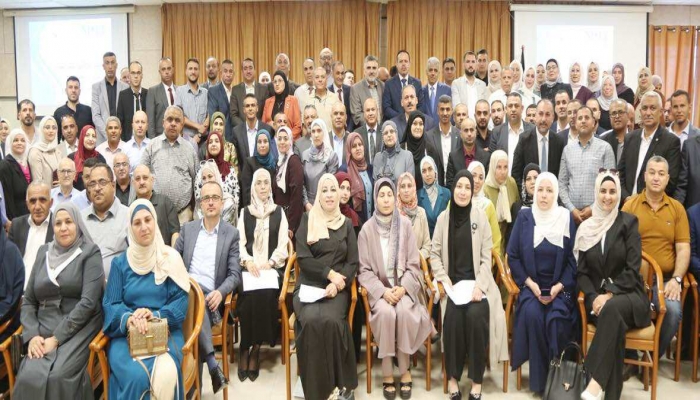 التربية تلتقي مديري