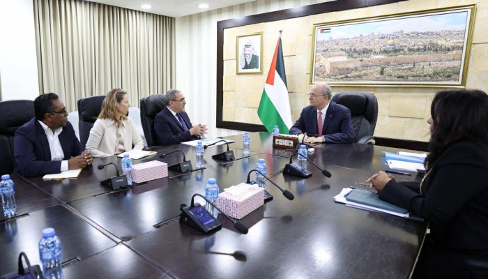 مصطفى يبحث مع المنسق الأممي الجديد في فلسطين آخر المستجدات ومضاعفة جهود الإغاثة

