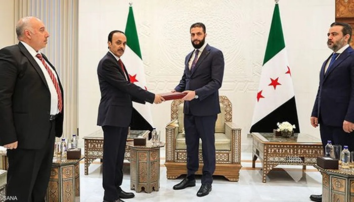 الشرع يتسلم نتائج التحقيق في أحداث الساحل السوري
