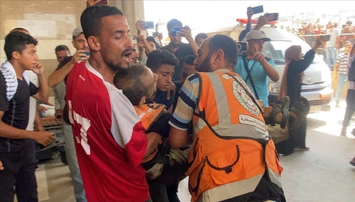 الدفاع المدني: 60 شهيدًا منذ فجر اليوم والهدنة الإنسانية مجرد دعاية لمساعدات محدودة دخلت لغزة