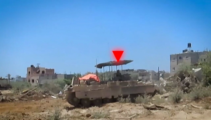 القسام تستهدف دبابة وموقع قيادة وسيطرة للاحتلال بغزة
