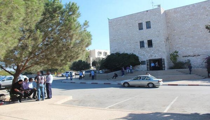 إسرائيل تقر مشروع قانون يمنع توظيف المعلمين الذين درسوا في جامعات فلسطينية
