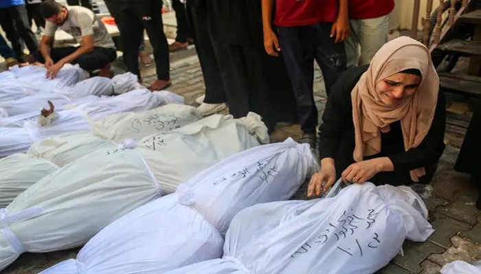 8 شهداء بينهم 6 من عائلة واحدة في قصف الاحتلال مخيم البريج وخان يونس
