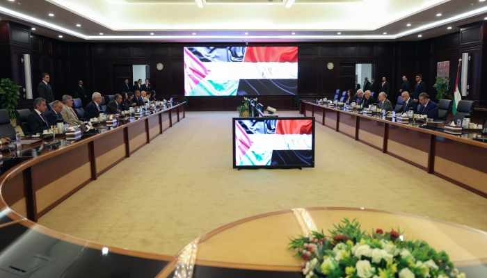 مصطفى يبحث مع وزير الخارجية المصري التفاصيل المتعلقة بعقد المؤتمر الدولي لإعادة الإعمار والخطط التنفيذية للتعافي
