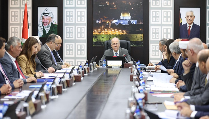 مجلس الوزراء يطالب بتفعيل كل أدوات الضغط الدولية لوقف تفشي المجاعة في قطاع غزة
