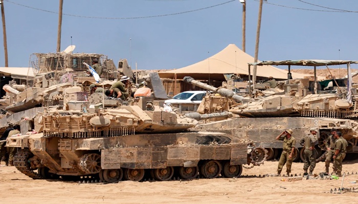 صور الأقمار الصناعية تُظهر حشودا لقوات الاحتلال على حدود غزة تمهيدا لاجتياح بري محتمل