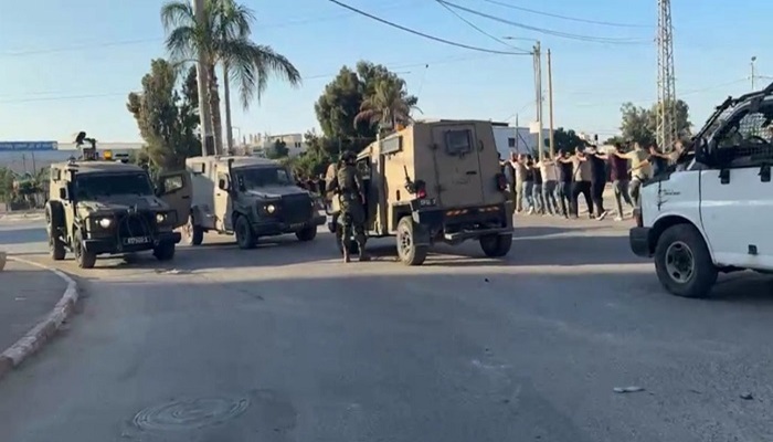 الاحتلال يواصل عدوانه على طولكرم: اعتقالات ومداهمة المنازل
