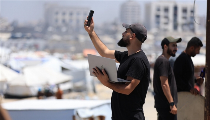 الاتصالات تعيد خدمة الإنترنت والاتصالات شمال غزة

