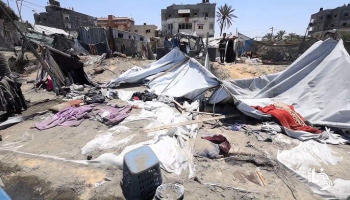 13 شهيدا وإصابات جراء قصف طائرات الاحتلال خيمة تؤوي نازحين بالنصيرات وسط قطاع غزة
