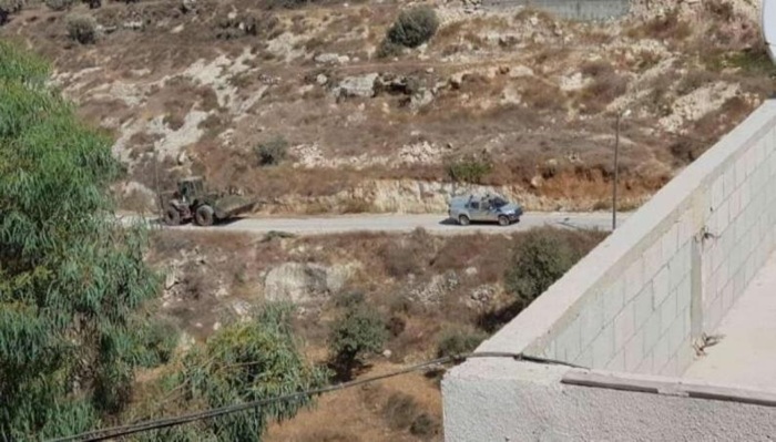 مستعمرون يحاولون