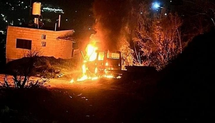 إصابات وحرائق في اعتداءات للمستوطنين بالخليل