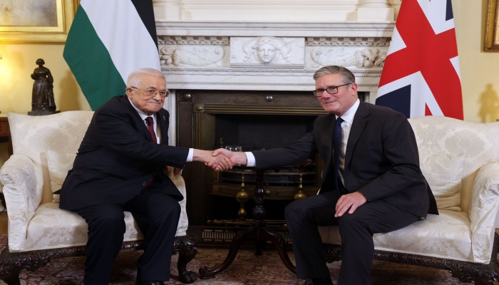 تفاصيل لقاء الرئيس عباس برئيس الوزراء البريطاني