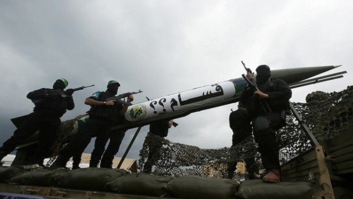 الجيش الإسرائيلي: إطلاق 4 صواريخ من غزة على إسرائيل 2 منهم سقطا في القطاع