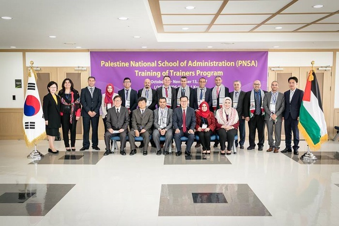 وفد المدرسة الوطنية للإدارة يواصل برنامجه التدريبي في كوريا الجنوبية 
