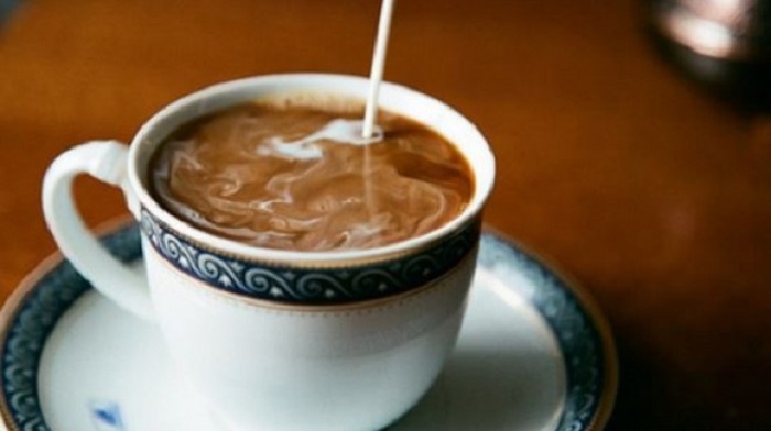 أوّلها مبيّض القهوة.. الأطباء ينصحون بالابتعاد عن هذه الأطعمة!
