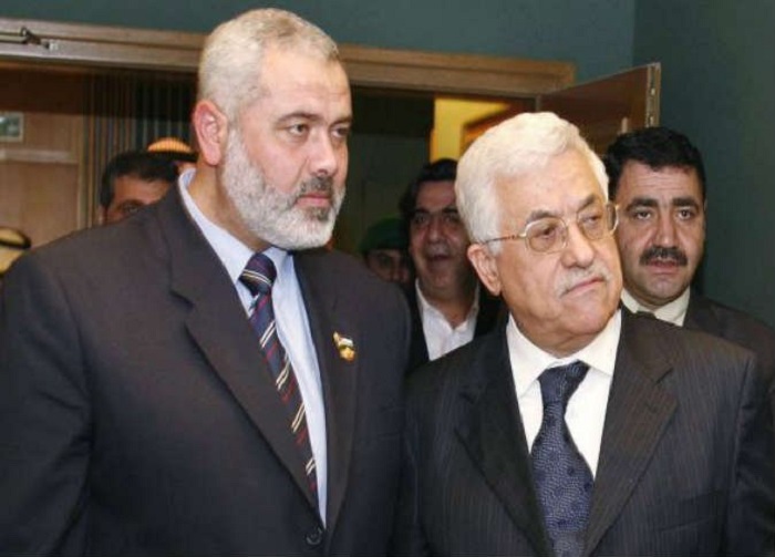 حماس تعترف تارة بشرعية الرئيس وفي أخرى تنفيها.. ما سر هذا التناقض؟