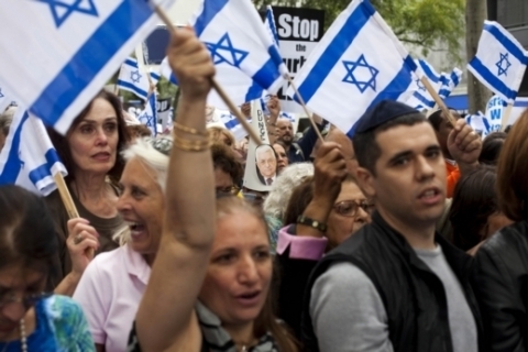 إسرائيليون يتظاهرون لمنع إطلاق سراح أسرى فلسطينيين