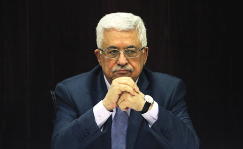 انتقادات لأداء الرئيس عباس والقيادة الفلسطينية خلال العدوان على غزة
