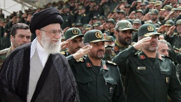 موقع استخباراتي: القيادة الإيرانية أخذت قرارا بتصعيد المواجهة مع إسرائيل

