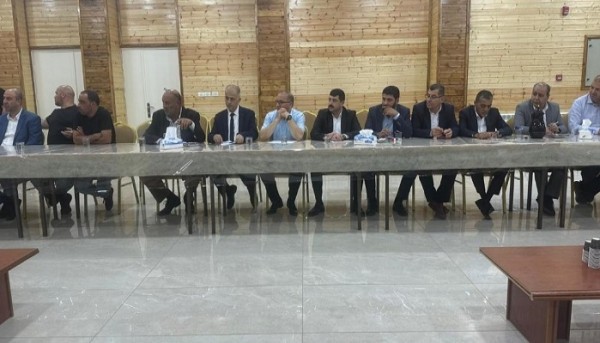 وزير الداخلية يعقد