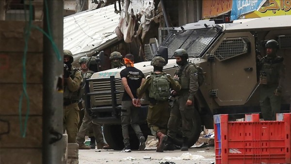 حملة اعتقالات بالضفة