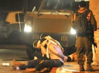 الاحتلال يعتقل عشرات