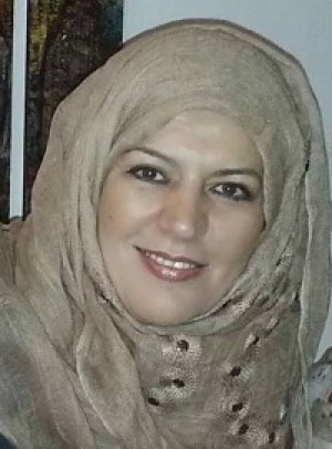 قمر واحدٌ لا يكفي
بقلم: